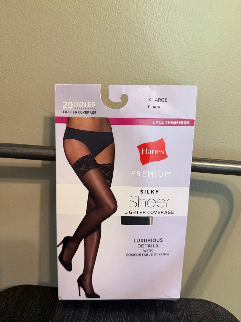 Hanes Premium Silky Sheer Lace Thigh High Stockings Black XL 20 Denier NIP
